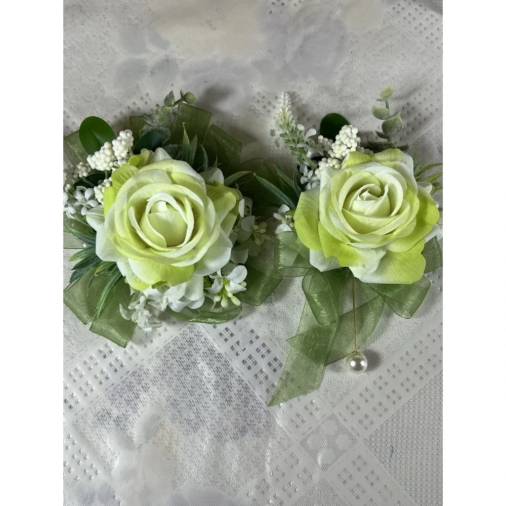 Yelinart 2Pcs Green Corsage and Men Boutonniere Homecoming Accesories Suit